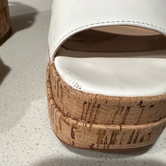 Steve Madden Chunky White Platform Sandals - Picture 5 of 11